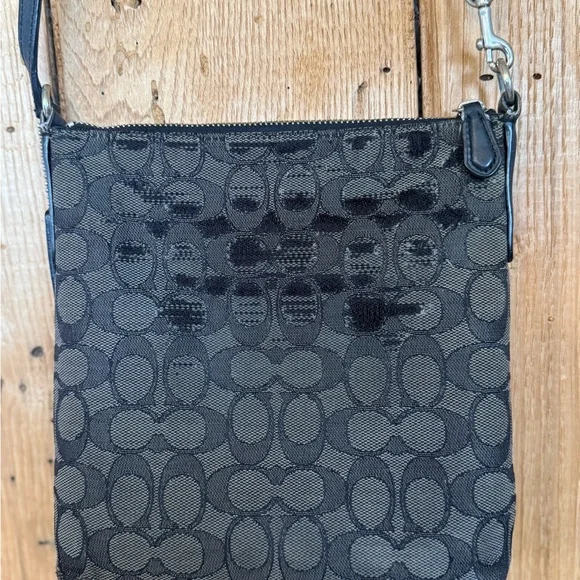 Authentic COACH Crossbody Bag See Photos - Picture 6 of 14